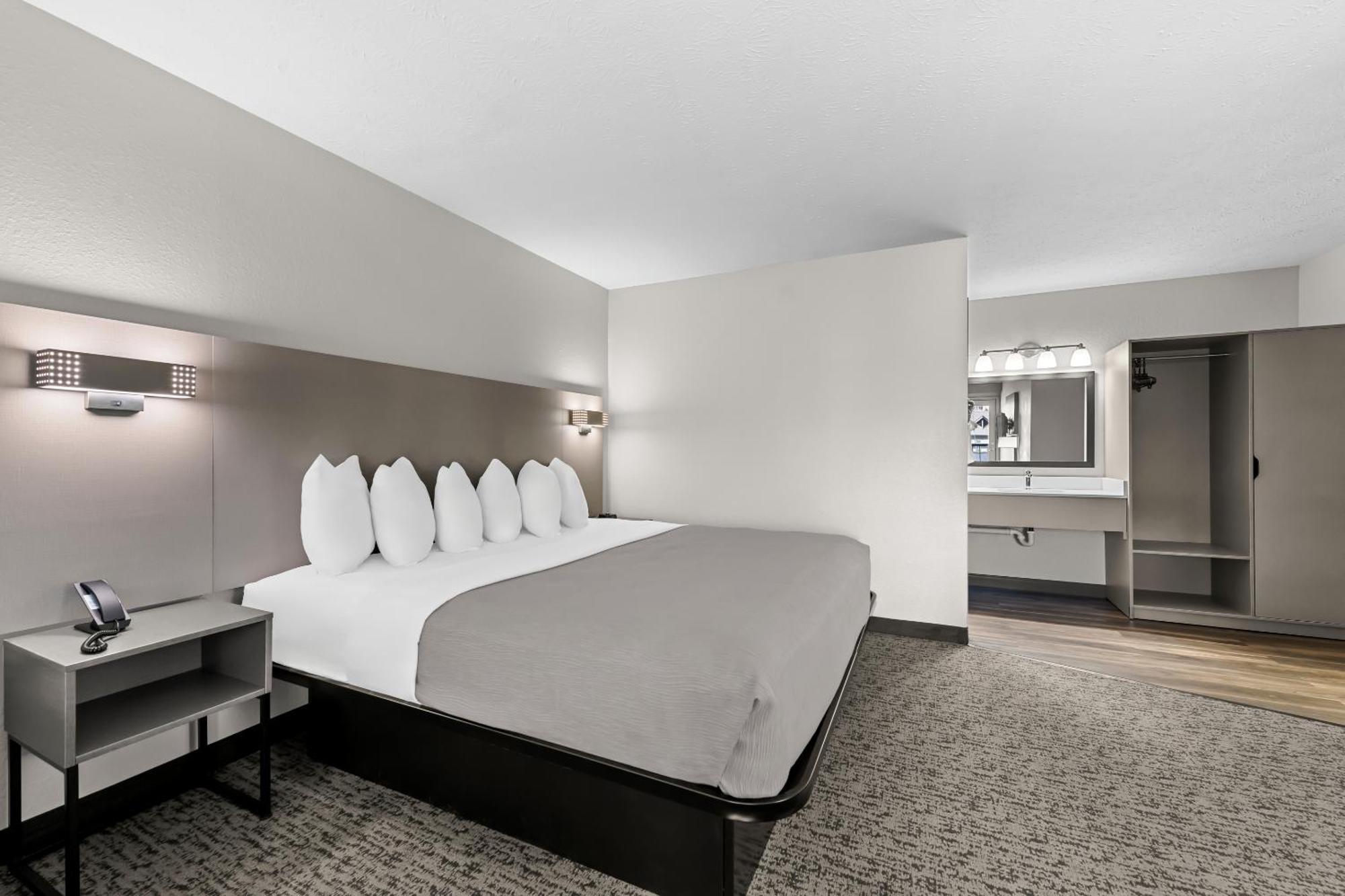Quality Inn & Suites At Dollywood Lane Pigeon Forge Exterior foto