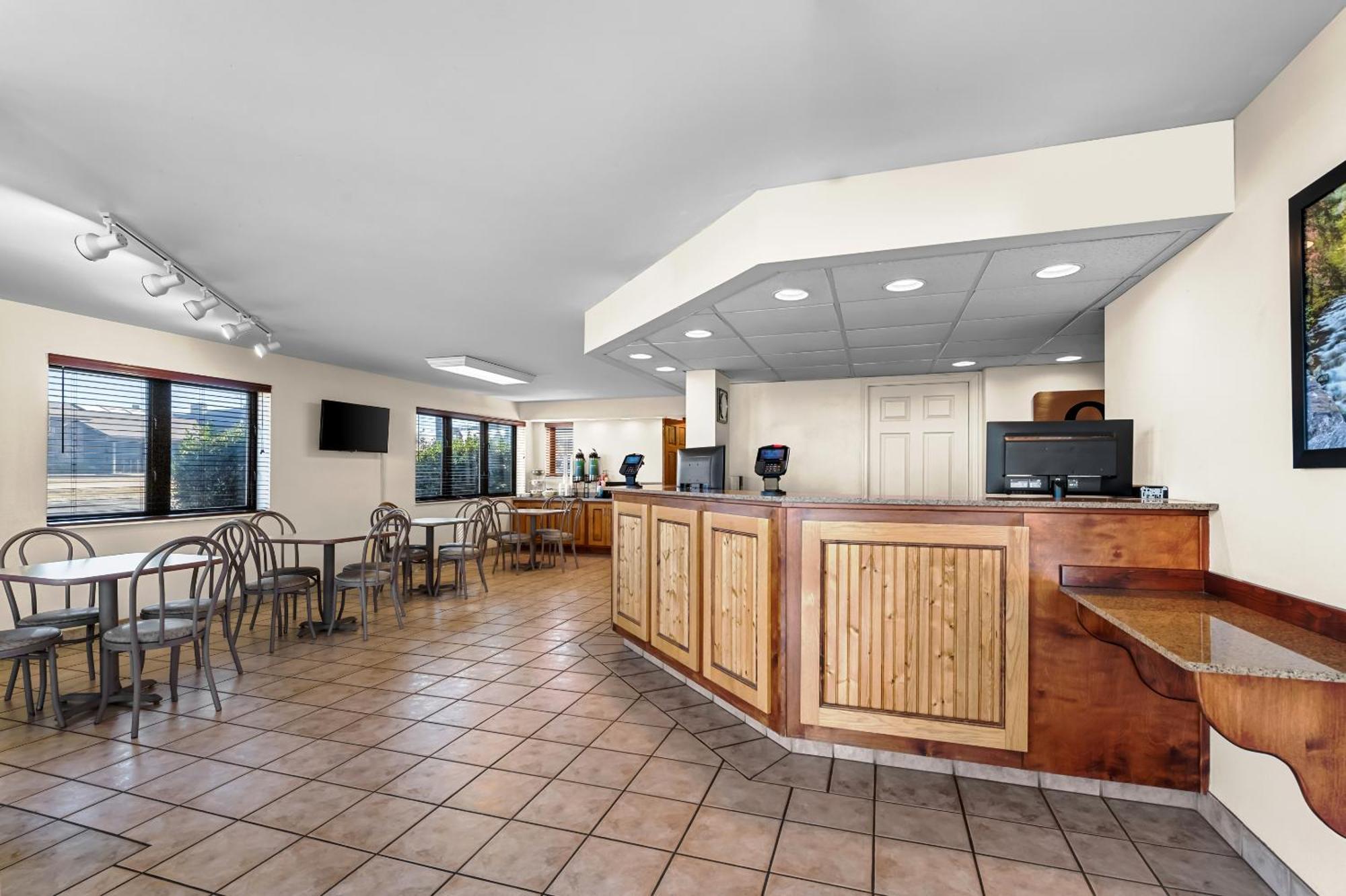 Quality Inn & Suites At Dollywood Lane Pigeon Forge Exterior foto