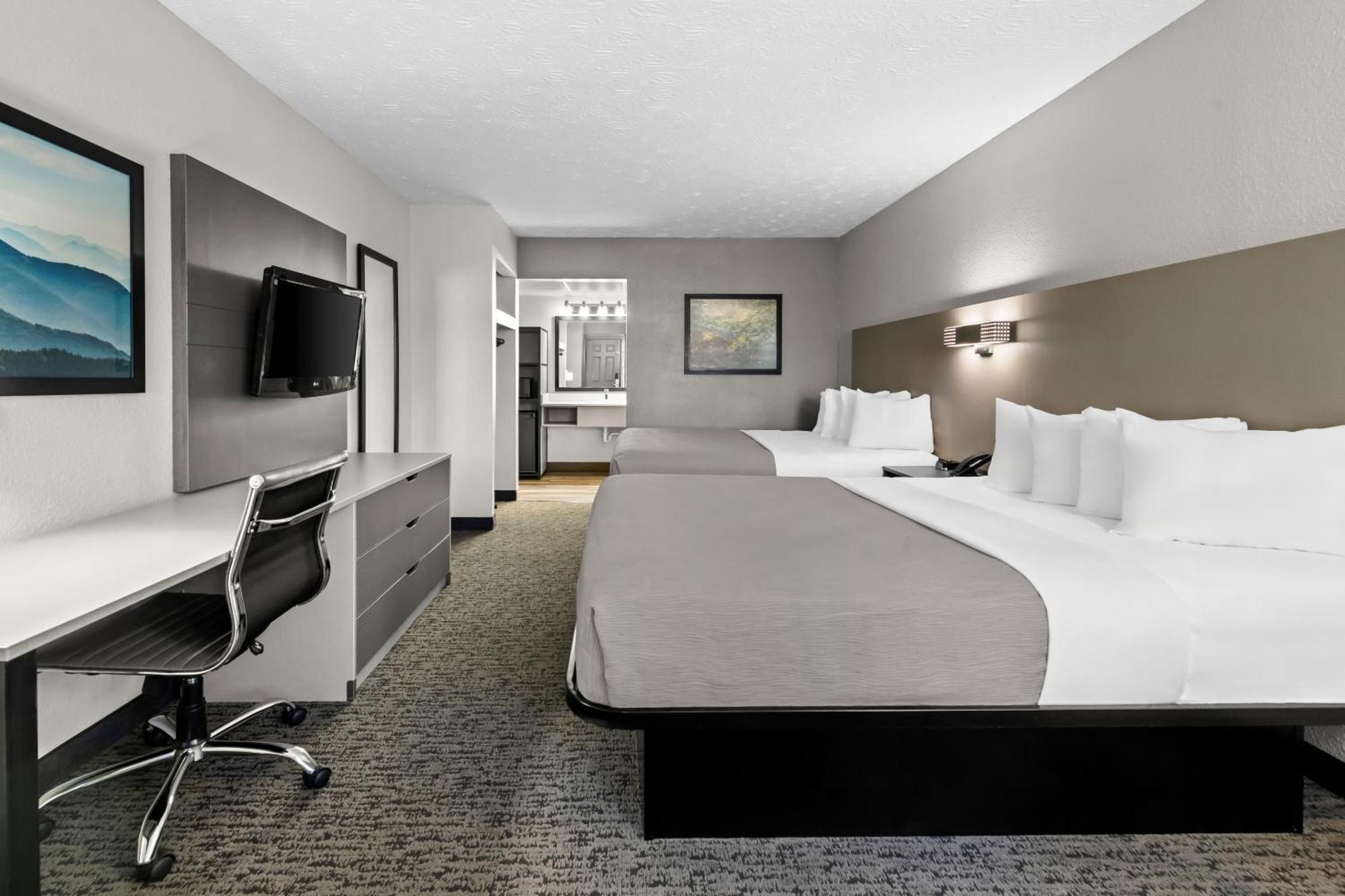 Quality Inn & Suites At Dollywood Lane Pigeon Forge Exterior foto