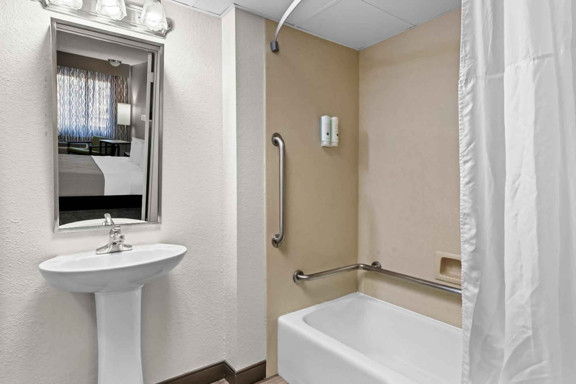 Quality Inn & Suites At Dollywood Lane Pigeon Forge Exterior foto